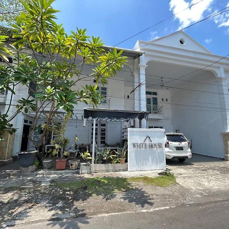 Reddoorz Near Kantor Walikota มานาโด ภายนอก รูปภาพ